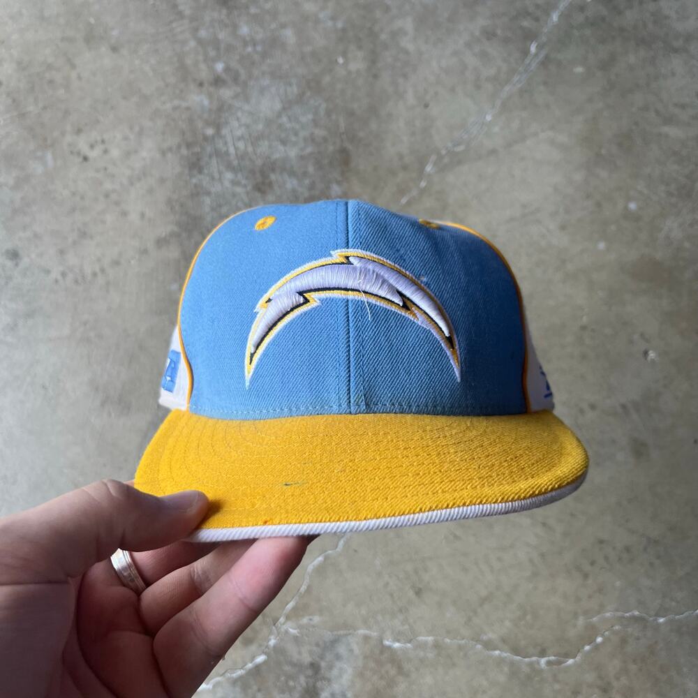 LOS ANGELES CHARGER FITTED HAT 7 3/8 REEBOK 00S